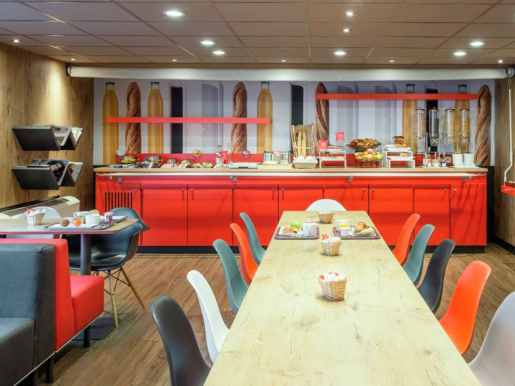 B&B Hotel Versailles Le Chesnay ル・シェネ レストラン 写真